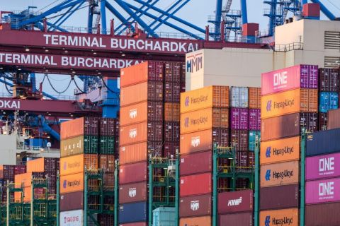 2025年8月第三周欧洲、美国海运及中欧美海关与关税的核心变动